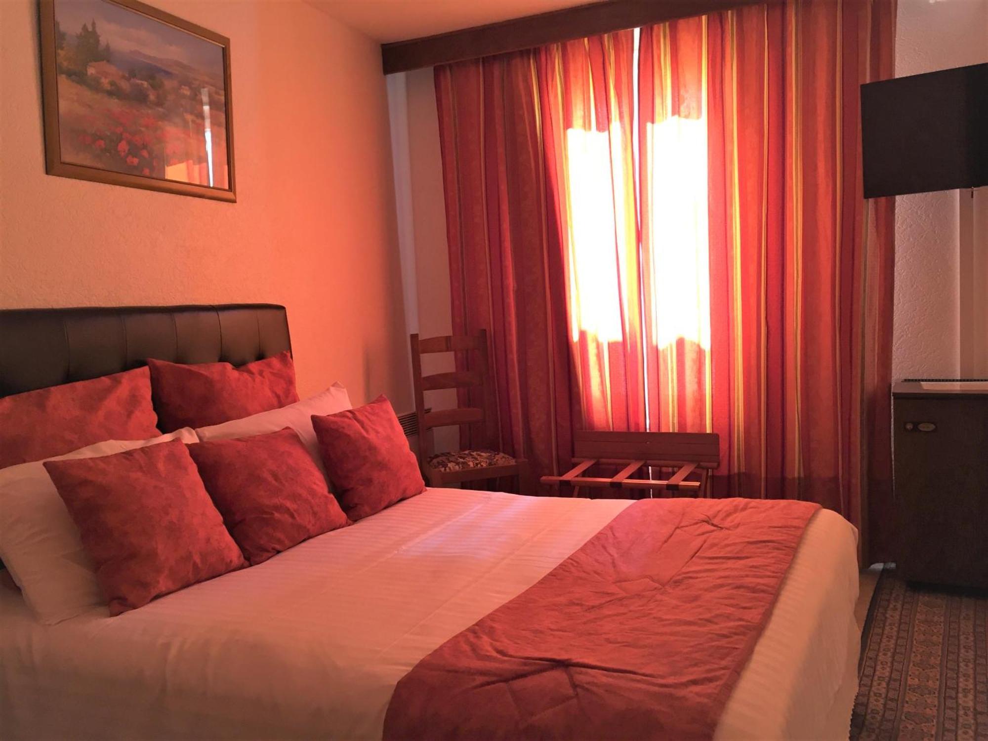 The Originals Boutique, Hotel Clos Sainte Marie, Невер Екстериор снимка