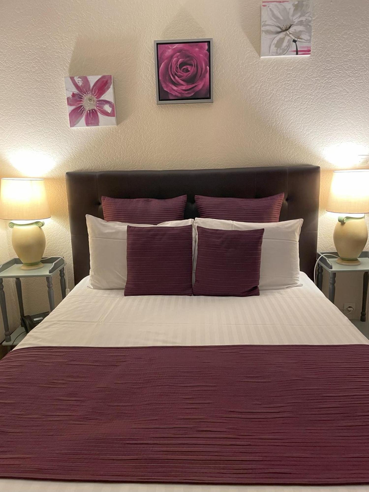 The Originals Boutique, Hotel Clos Sainte Marie, Невер Екстериор снимка