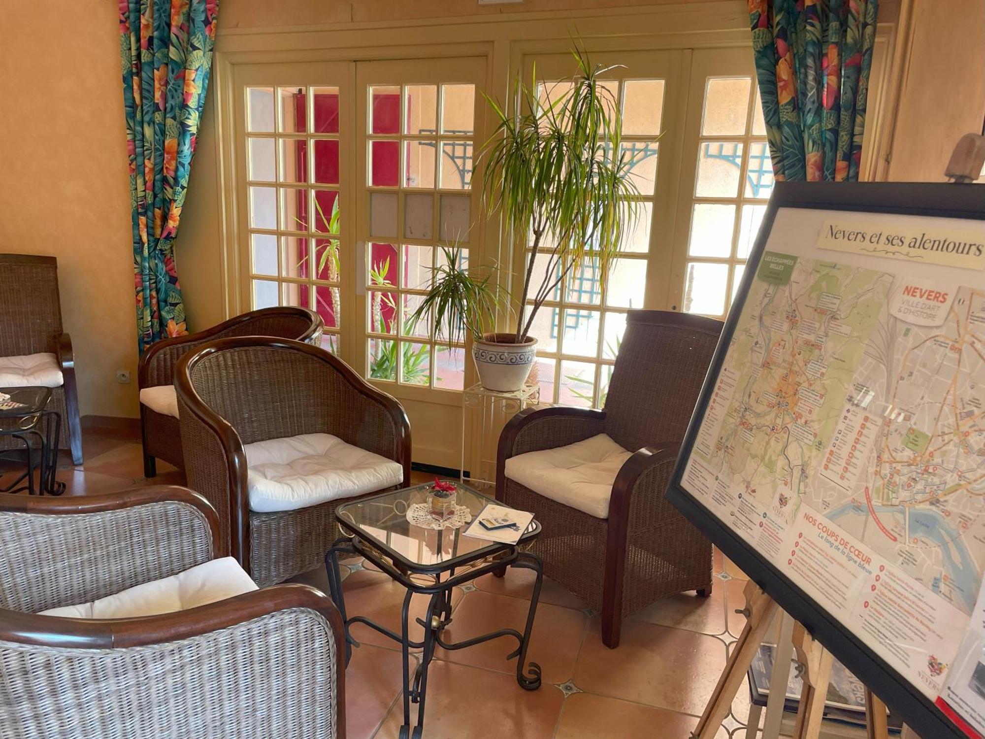 The Originals Boutique, Hotel Clos Sainte Marie, Невер Екстериор снимка