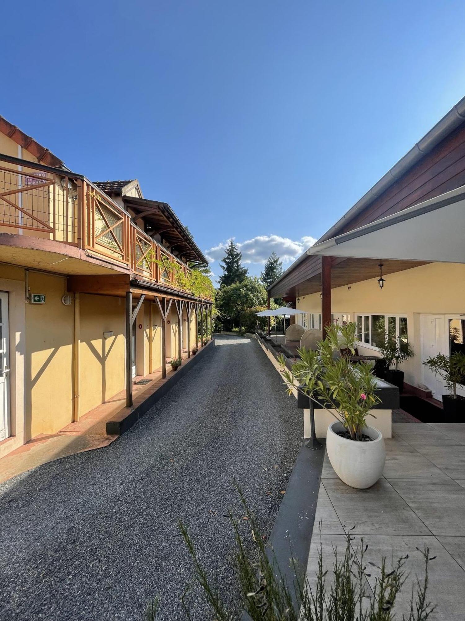 The Originals Boutique, Hotel Clos Sainte Marie, Невер Екстериор снимка