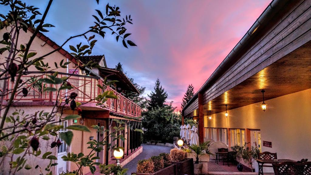 The Originals Boutique, Hotel Clos Sainte Marie, Невер Екстериор снимка