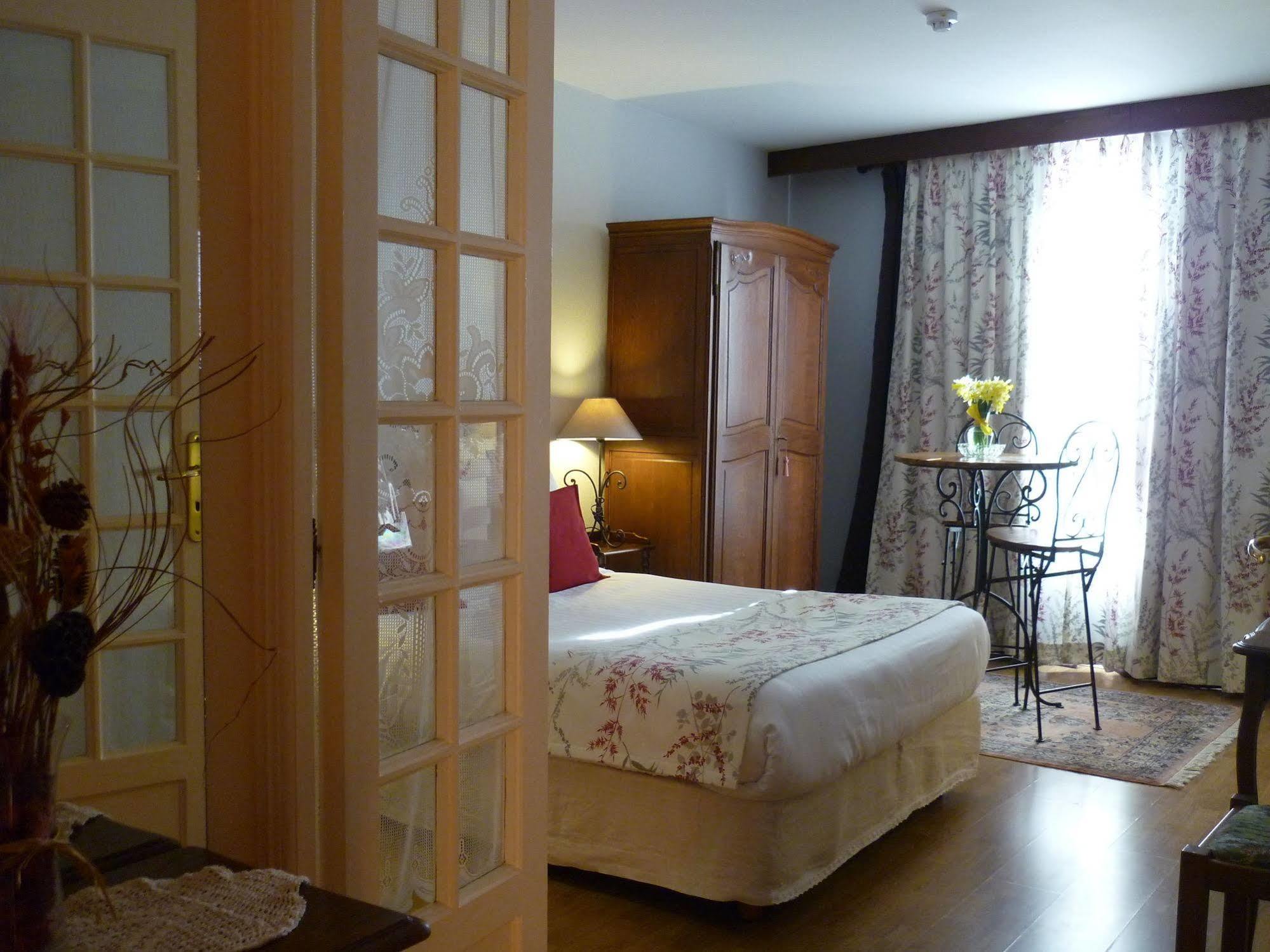 The Originals Boutique, Hotel Clos Sainte Marie, Невер Екстериор снимка